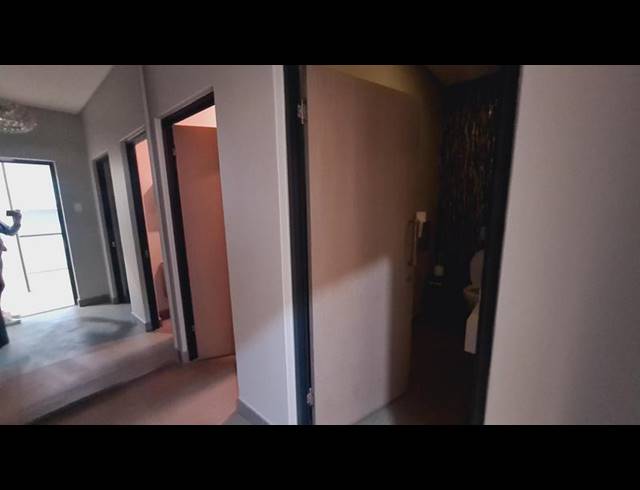 BUSINESS PROPERTY TO RENT IN MENLYN